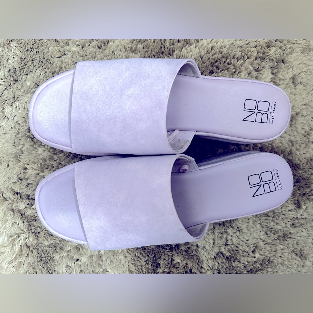 No boundaries platform sandals